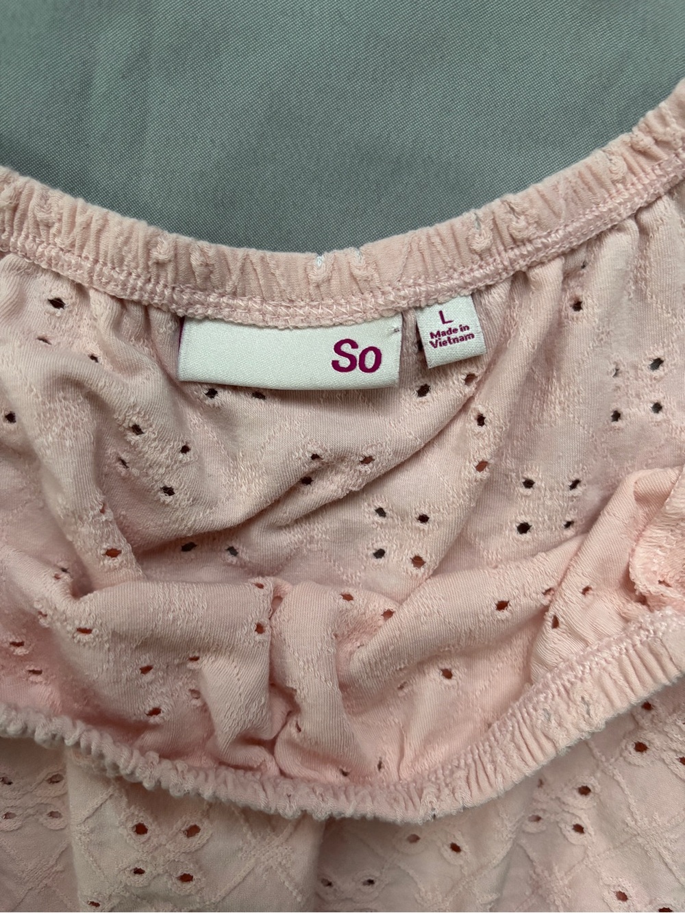 SO Pink Eyelet Smocked Crop Top - Picture 3 of 7